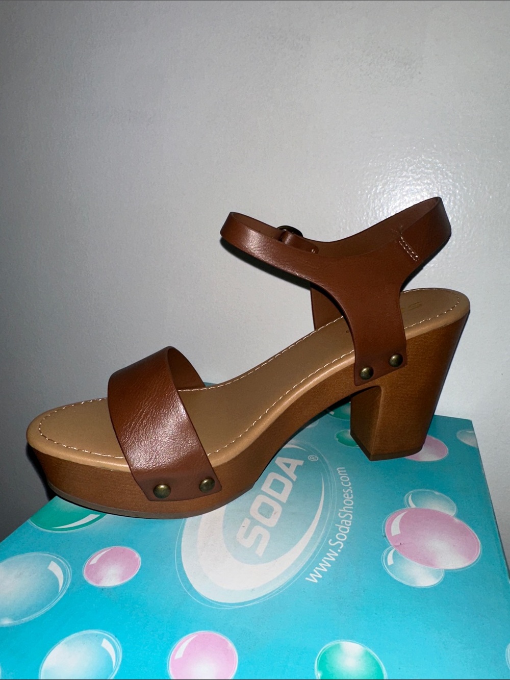 SODA Chivas-S Sandal in Tan NWT - Picture 4 of 9
